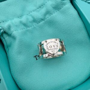 Tiffany & Co. New size 6 return to love wide band in sterling silver